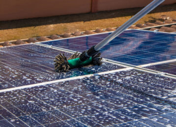 Cleaning-Solar-Panel